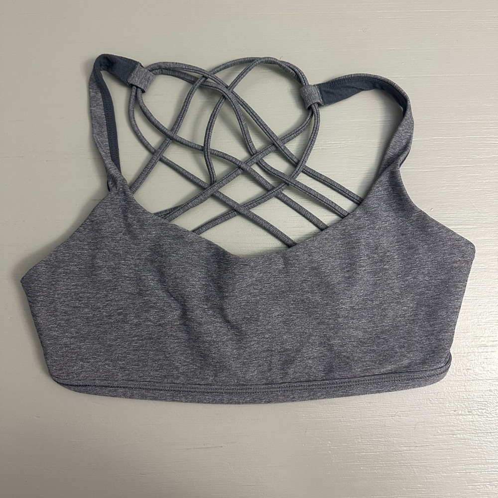 Lululemon Free To Be Bra Size 6 EUC